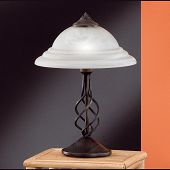 Tischlampe mit stufigem Lampenschirm