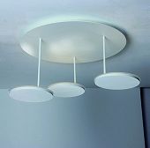 Design Deckenlampe in weiss runde Form mit drei dimmbaren LED Lampen versehen