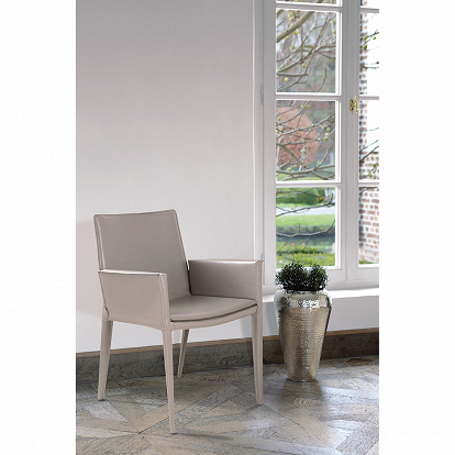 Stuhl mit Armlehnen aus Leder im Ambiente Lehnen Höhe 82 cm 