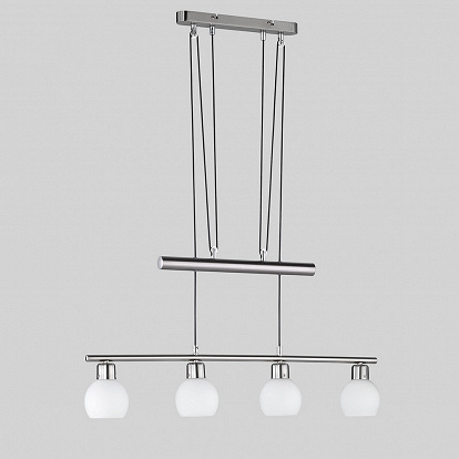 Pendelleuchte mit 4 Leuchtstellen höhenverstellbar mit weissem Lampenglas über den Esstisch 
